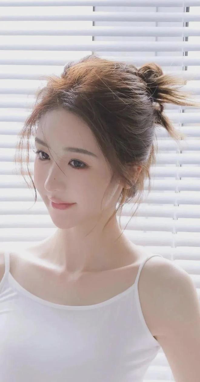 男生的坤坤放到女生的里面的视频V